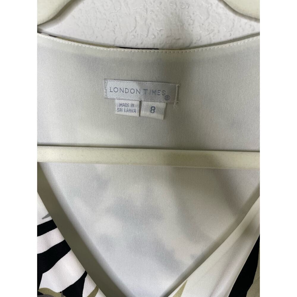 Nwot London Times 3/4 Sleeve Faux Body con Wrap Dress size 8 - Picture 4 of 8